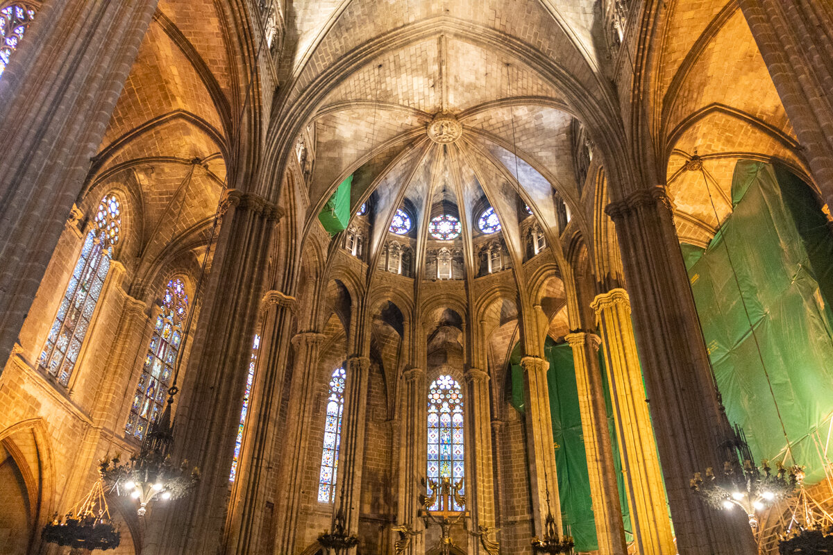 Voûte à l'intérieur de la cathédrale de Barcelone